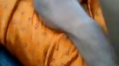 TIRUNELVELI TAMIL AUNTY IN CAR FEELING SATIN SILK D